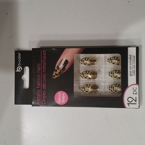12 pc Stilleto Metallic Nails 💅